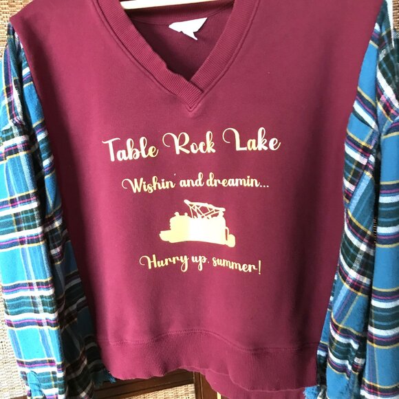 Upcycled Sweatshirt Flannel, M-XL: Oversized Table Rock Lake Pontoon Graphic Tee - Picture 7 of 10
